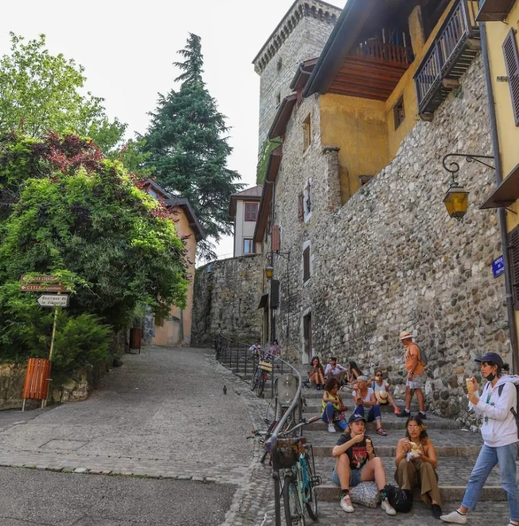 'La Maison' City House In The Historic Annecy 0*,