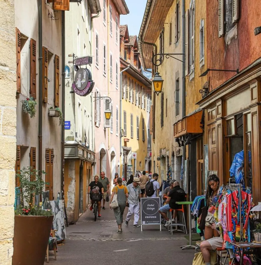 'La Maison' City House In The Historic Annecy Apartmán